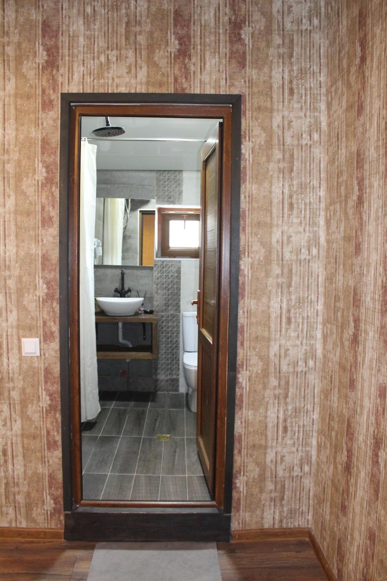 Hotel Eden Mestia Kültér fotó